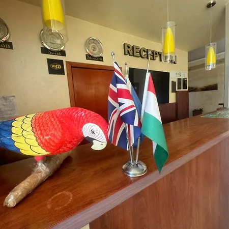 Bh-mi Holiday Hotell Slăntjev Brjag