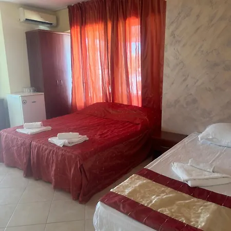 Хотел Bh-mi Holiday