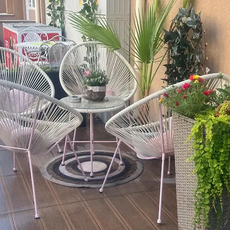 Хотел Bh-mi Holiday